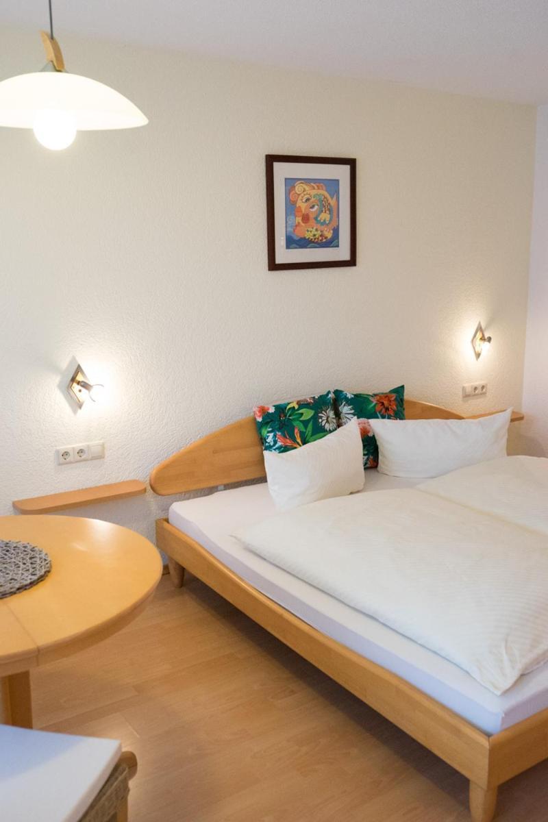 Gaestehaus Maeder Am Hafen Uhldingen-Mühlhofen Kamer foto